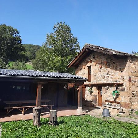 Cabana Pasiega La Quemada San Pedro Del Romeral Exteriör bild