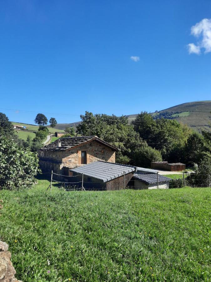 Cabana Pasiega La Quemada San Pedro Del Romeral Exteriör bild