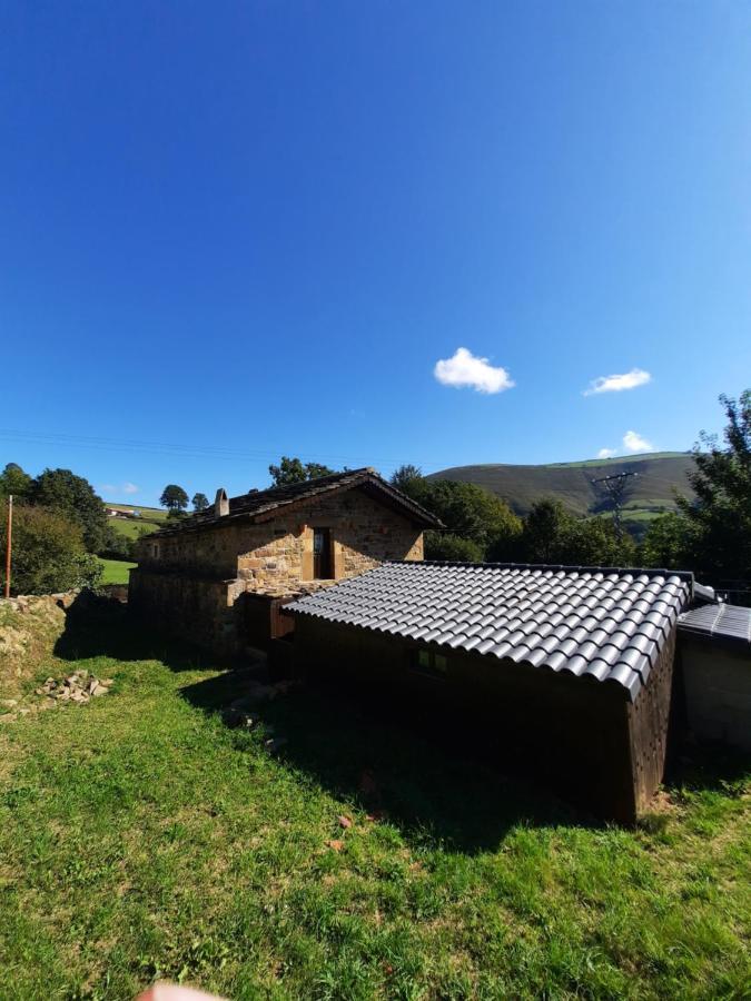 Cabana Pasiega La Quemada San Pedro Del Romeral Exteriör bild